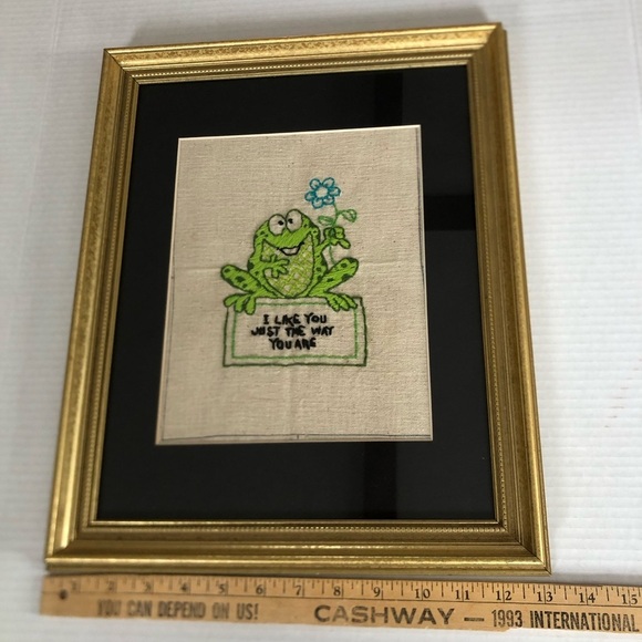 Vtg Frog Embroidery Art with Gold Frame - Picture 11 of 13
